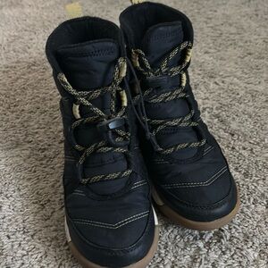 Sorrel Whitney Winter boot